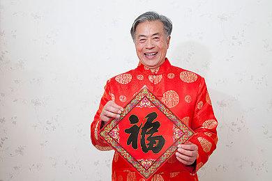 被触手怪扒开双腿侵犯-“触手怪惊悚侵犯，双腿扒开揭秘惊悚瞬间” 